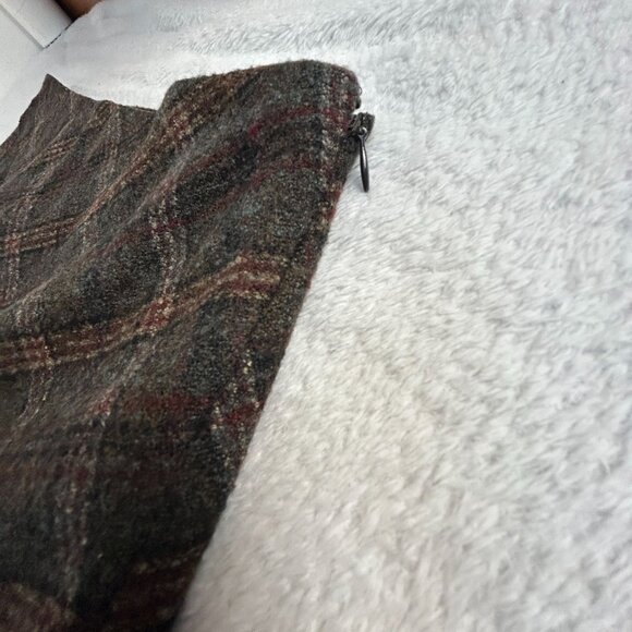 Kenzo Paris Womens Taupe Plaid Wool Blend Skirt Size 40 Flower Embossed Lined - Picture 8 of 10